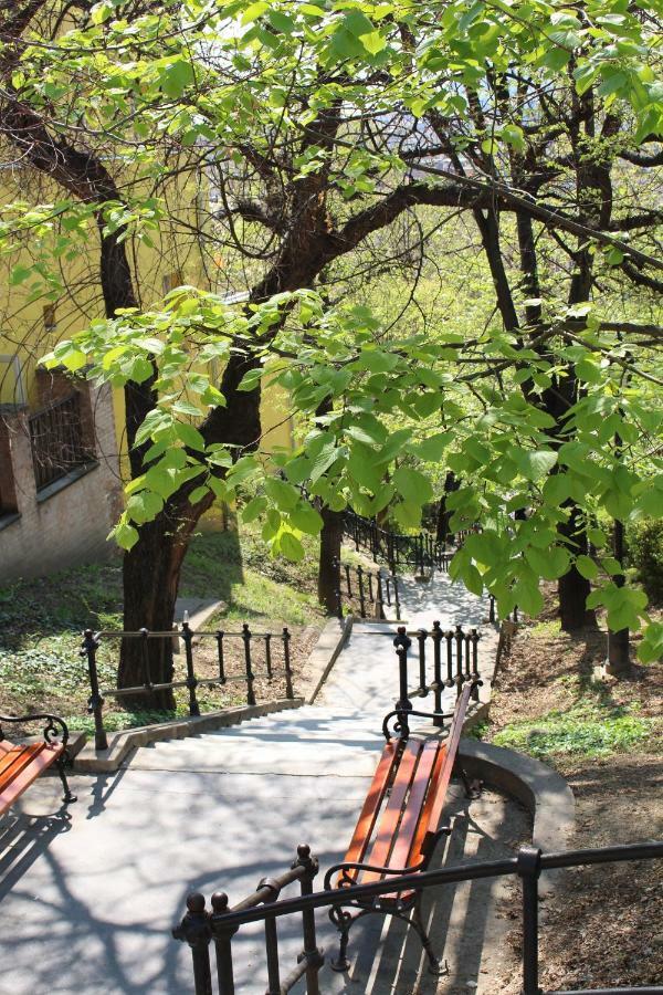 Budasmile Appartment At Buda Castle - Aircon & Free Parking Будапеща Екстериор снимка